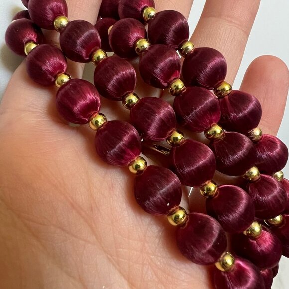 Ruby Red Silk Thread Wrapped Bead Gold Tone Vintage MCM Estate Necklace - Picture 3 of 10